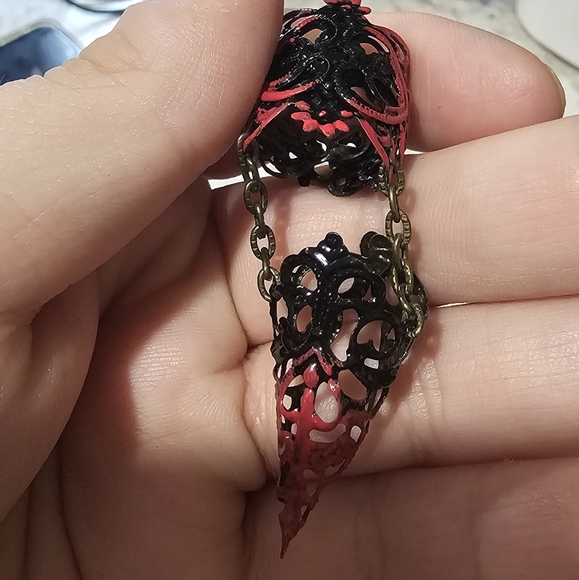 Ebony Armor - Full hand set Claw Rings Red and Black - Gothic Sz med-large 5 pcs - Picture 14 of 14